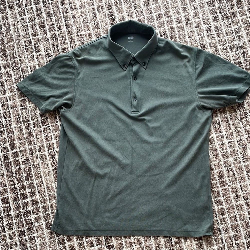 Uniqlo Green Polo Shirt Classic Design Short Sleeves